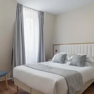 ديه دوزافينيو 3*, باريس فرنسا
