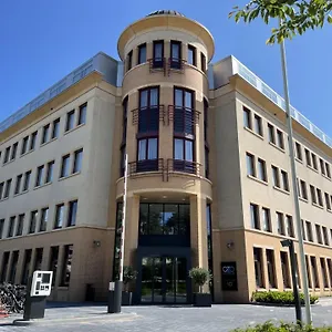 Ozo Antares Airport Hotel